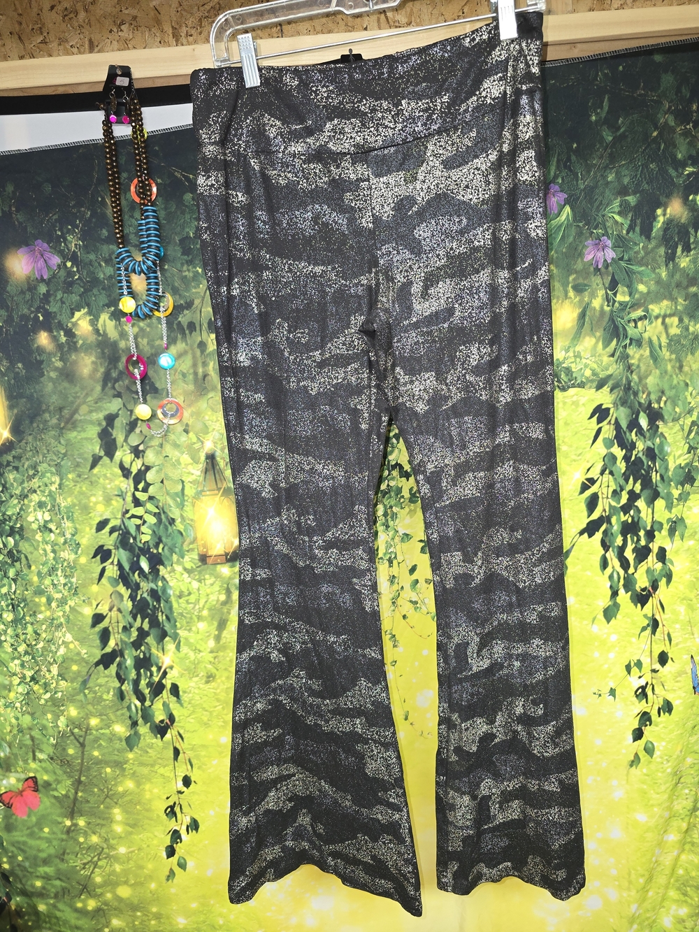 #187 NOBO Black and Camo Glitter Flare Leggings